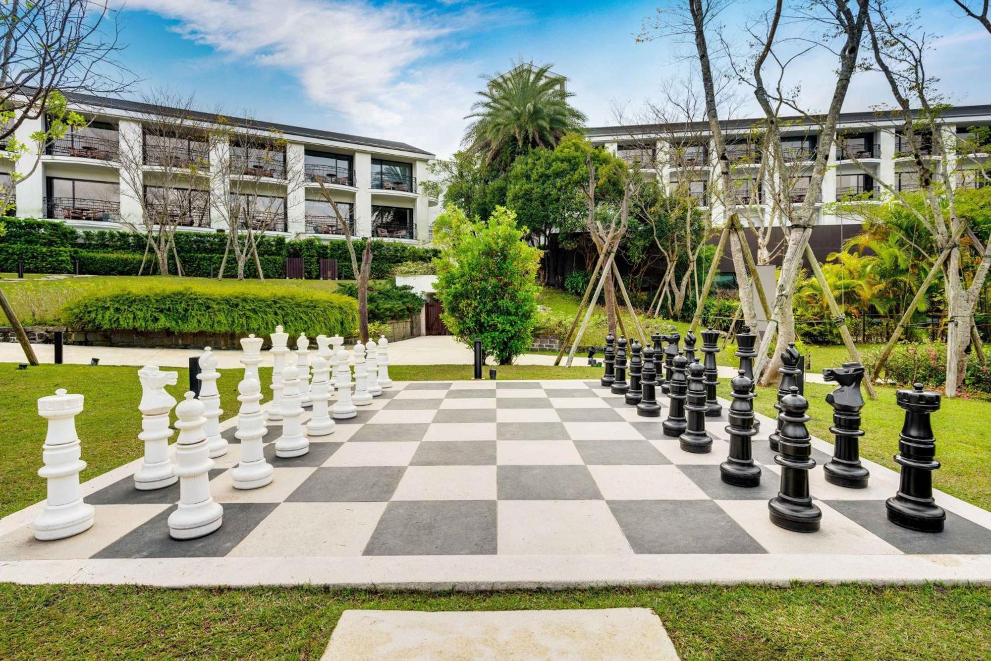 דאשי The Westin Tashee Resort, Taoyuan מראה חיצוני תמונה The chess garden
