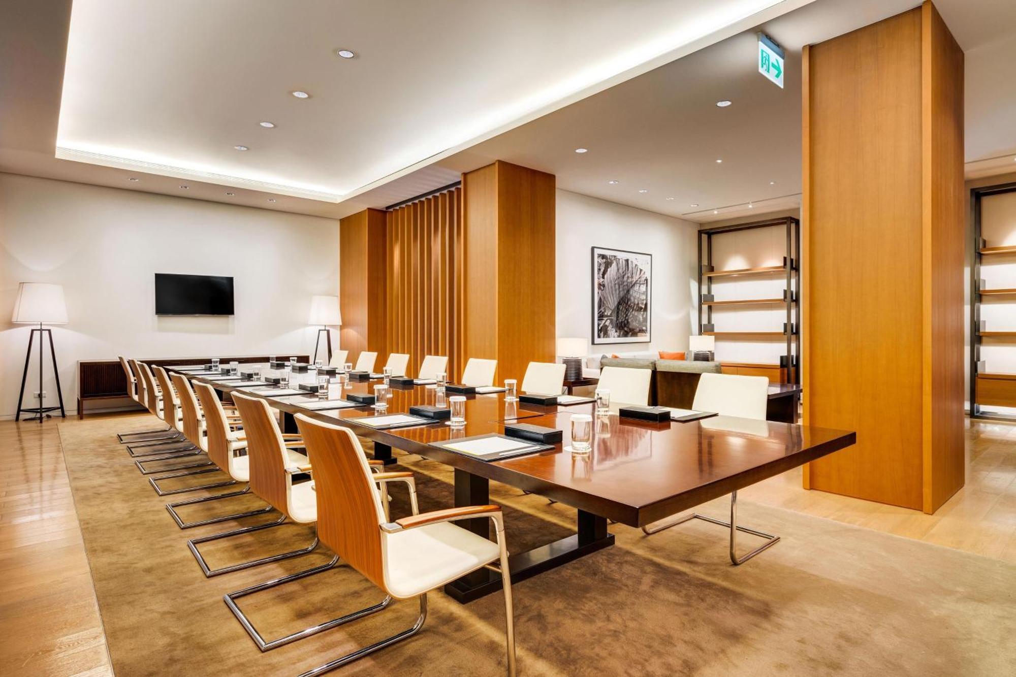 דאשי The Westin Tashee Resort, Taoyuan מראה חיצוני תמונה Boardroom at the Westin Palace, Madrid