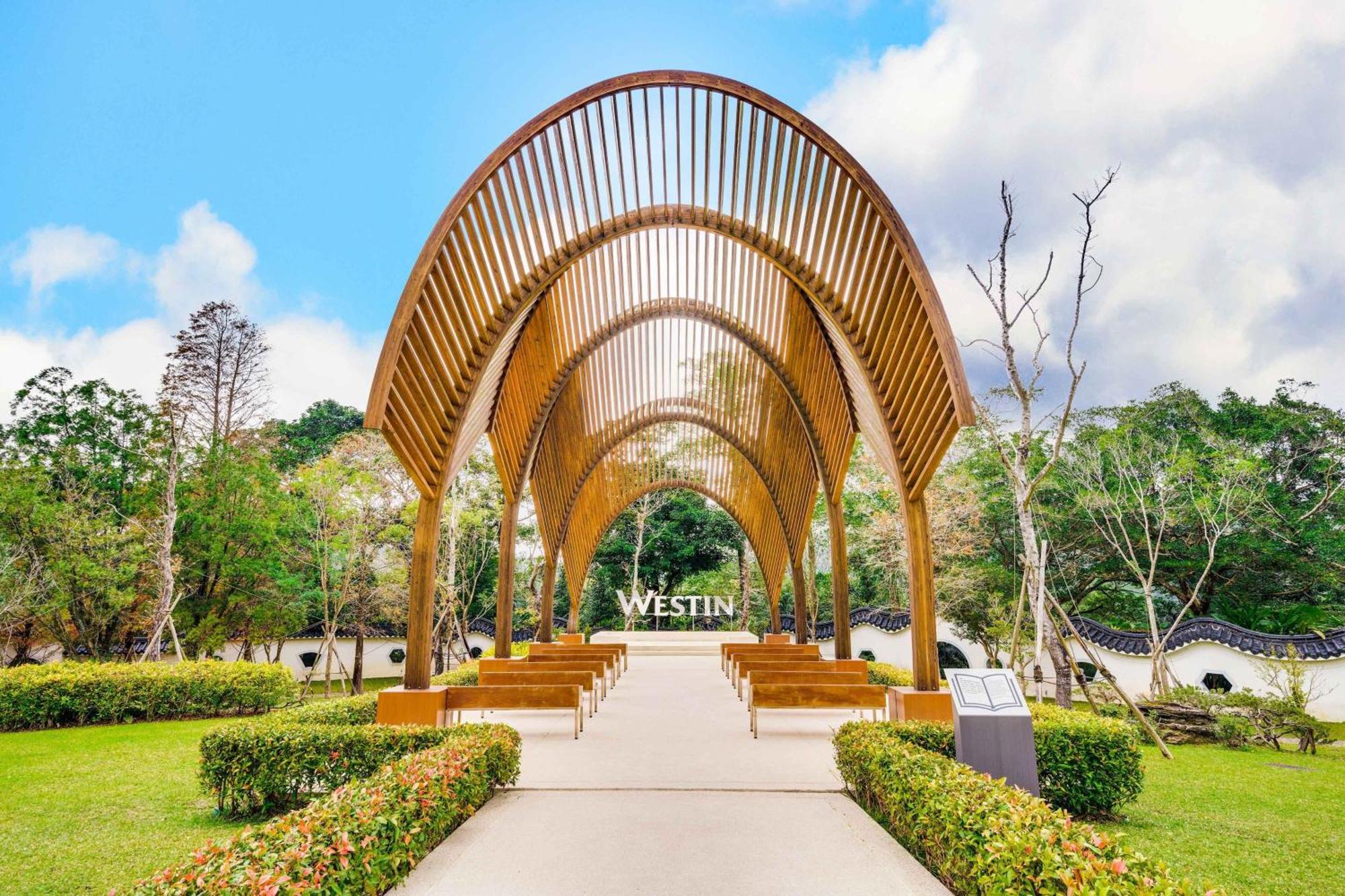 דאשי The Westin Tashee Resort, Taoyuan מראה חיצוני תמונה West Lake Park